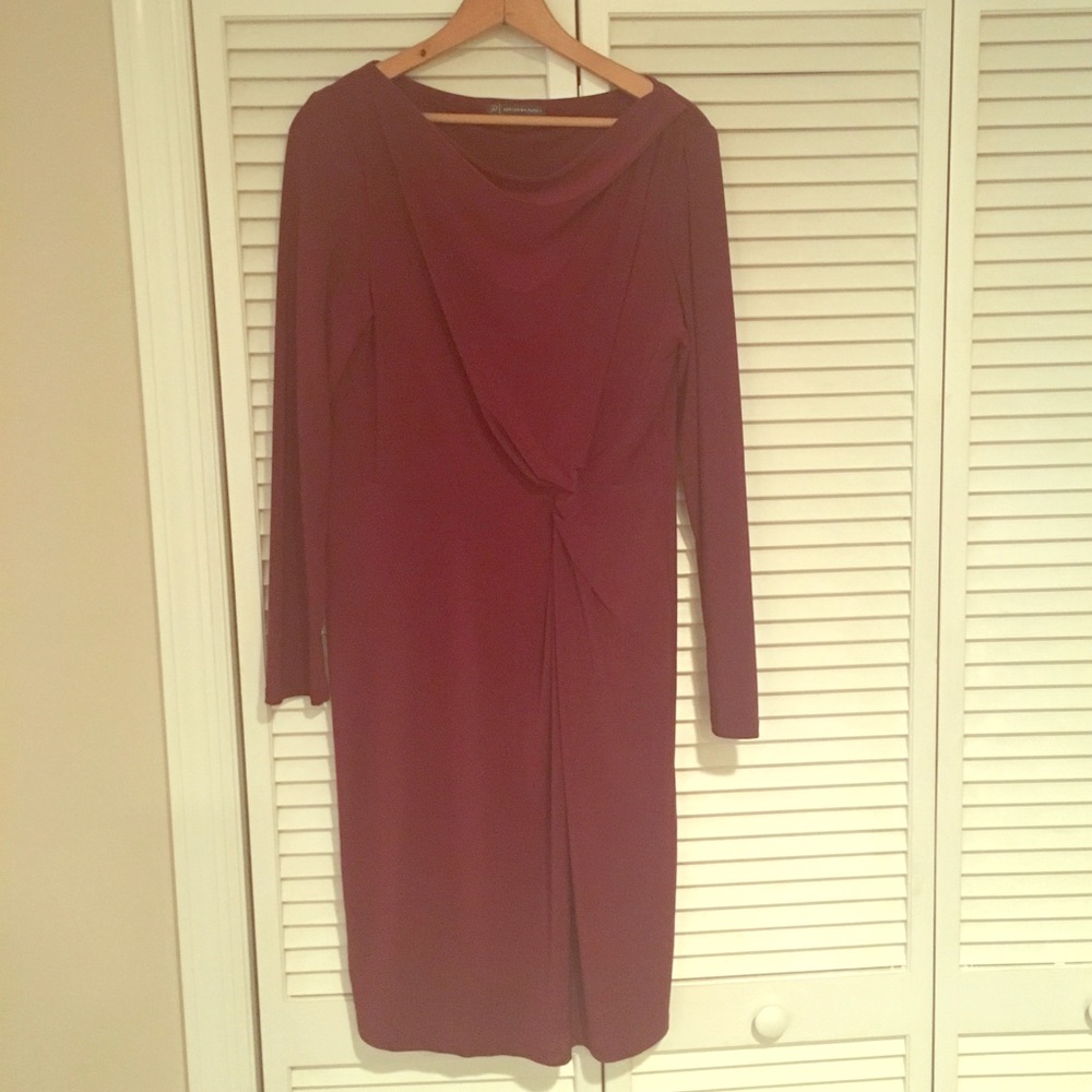 Chic jersey dress with flattering front wrap